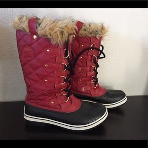 Like New - SOREL Joan of Arctic Boots - 8